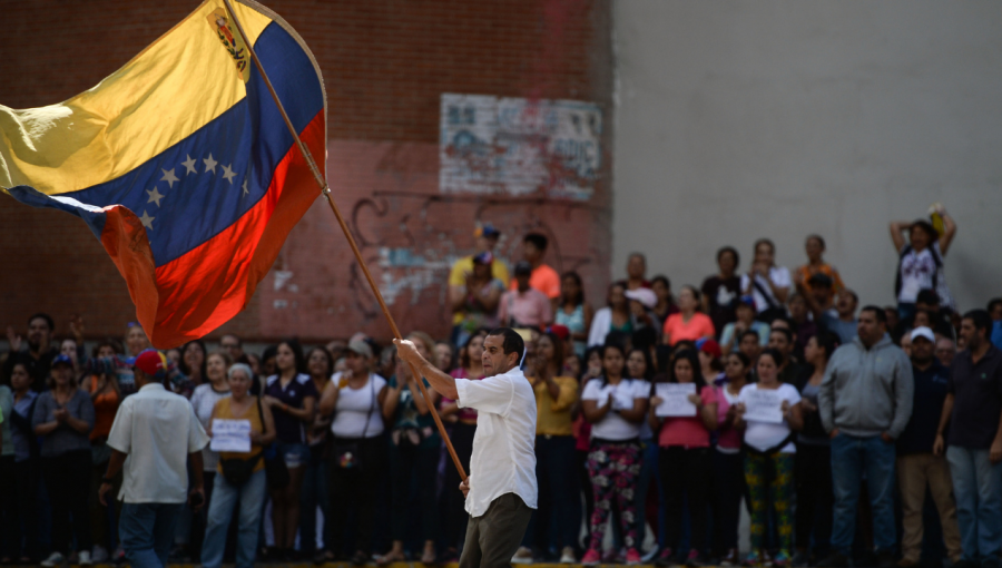 Crisis en Venezuela: México y Uruguay convocan a cumbre de países "neutrales"