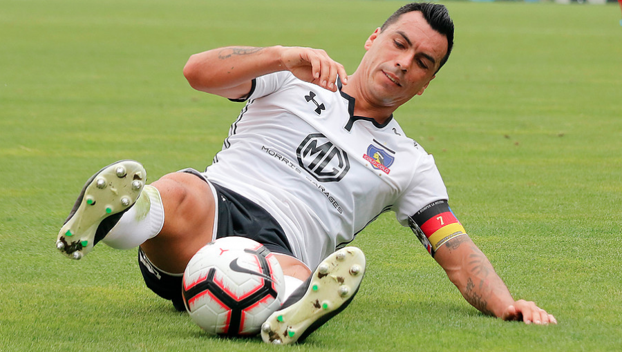 Siguen las malas en Colo-Colo: Esteban Paredes podría perderse el inicio del torneo por lesión