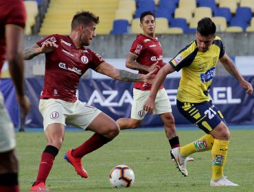 Universidad de Concepción cayó ante Universitario de Lima en la 'Noche Crema'