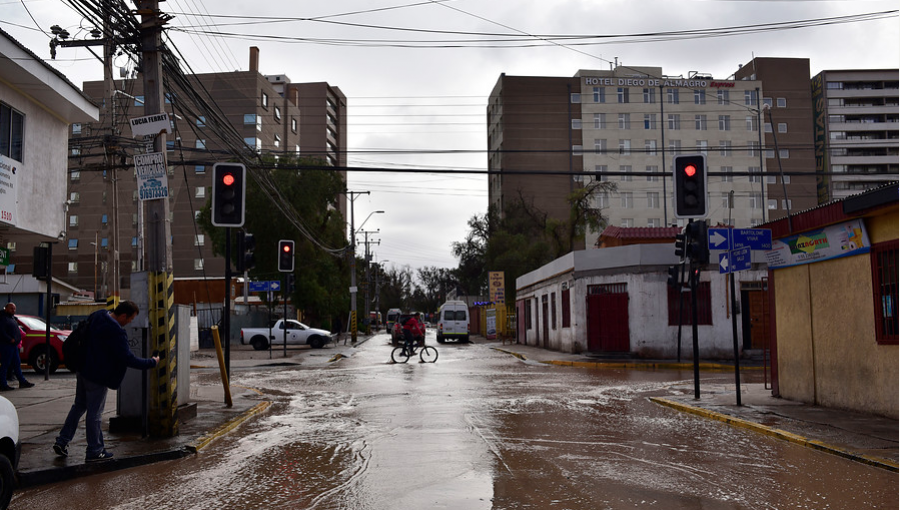 Aguas Antofagasta anunció reposición del agua potable tras 30 horas sin suministro en Calama