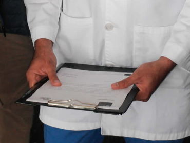 Ministerio de Salud y Fonasa presentaron querellas contra 28 médicos por mal uso de licencias