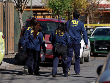 Joven falleció luego de recibir cuatro disparos por la espalda en bazar de Pudahuel