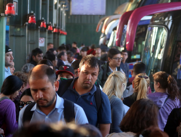 Más de 1.500 personas han salido de Arica tras reapertura de la ruta 5 Norte