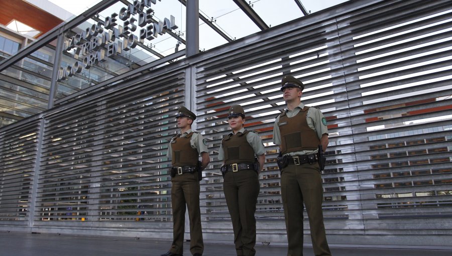 Aviso de bomba obligó a evacuar torre del Centro de Justicia de Santiago: fue una falsa alarma