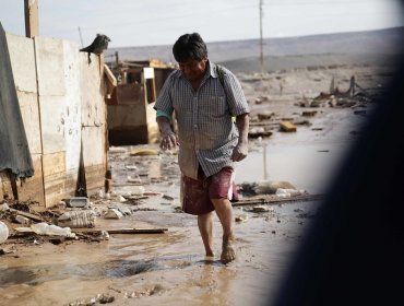 Fuertes lluvias en Arica provocan masivos cortes de luz y deslizamientos en quebradas