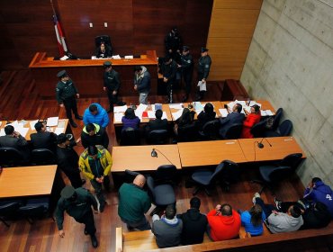 Piden más de 30 años de cárcel para ex carabineros que hacían "quitadas" de droga en la capital