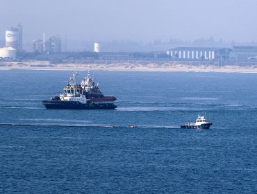 Bahía de Quintero fue nuevamente afectada por derrame de sustancia oleosa