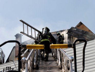 Incendio en Providencia afecta a casa de María del Pilar Pérez, "La Quintrala"