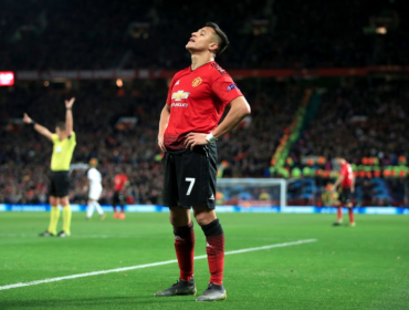 Prensa inglesa destrozó a Alexis Sánchez: "Hizo jugar al United con 10"