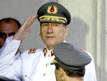 Ex comandante en jefe del Ejército quedó detenido y será procesado por fraude al fisco