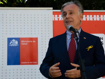 Ministro Santelices reiteró que extranjeros con VIH aumentaron más que pacientes chilenos