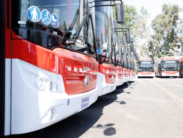 Suministrarán energía renovable a 100 buses eléctricos del Transantiago