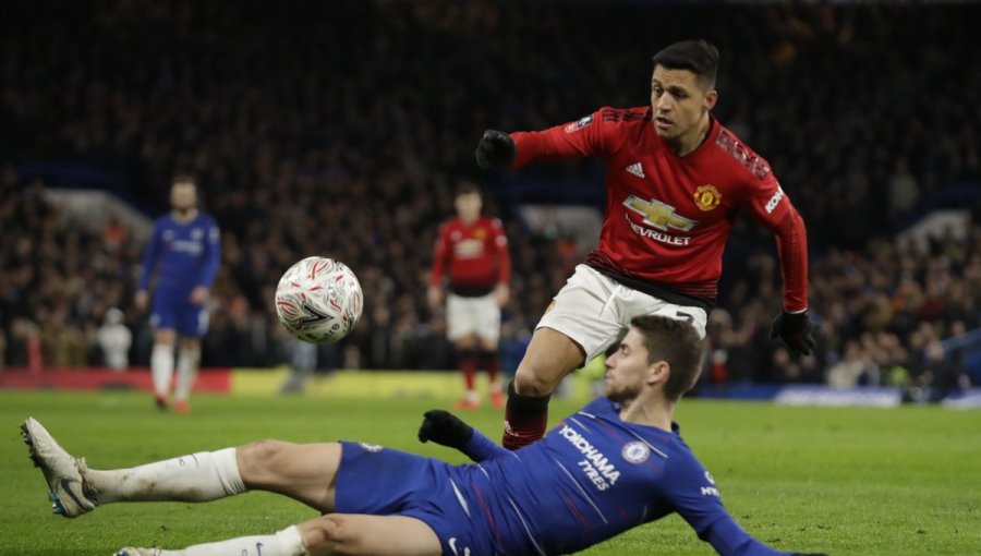 Alexis Sánchez jugó 20 minutos en victoria de Manchester United frente a Chelsea