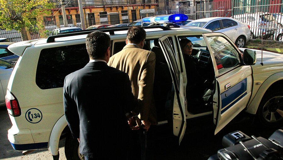 PDI detuvo a falso funcionario del SII que estafaba a adultos mayores