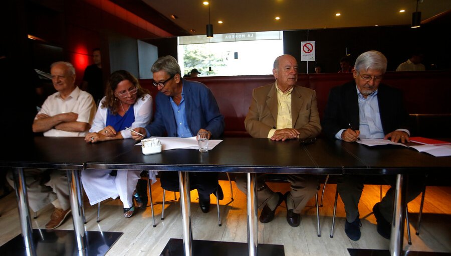 PS acusa al Gobierno de abandonar "política de Estado" en Relaciones Exteriores