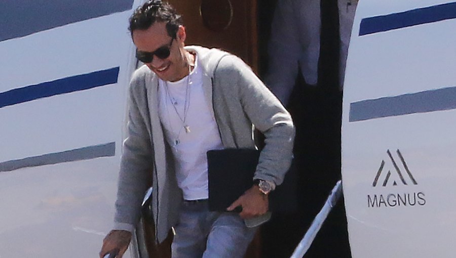 Marc Anthony llega en jet privado a Concón y se recluye en Hotel Sheraton Miramar