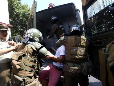 Carabineros reconoce que cesantía provocó aumento del comercio ambulante en Viña