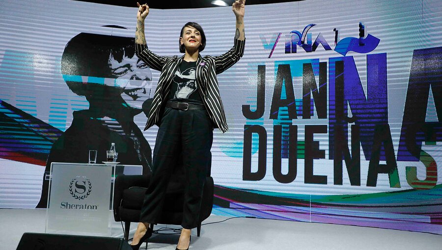 Jani Dueñas: "Cuando las mujeres hacemos comedia, se nos ve con otra lupa"