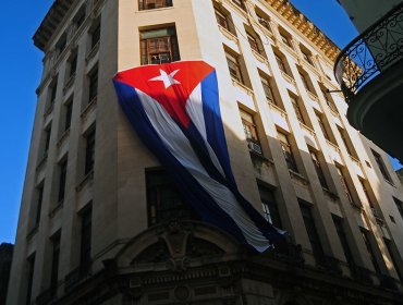 Cubanos aprobaron nueva Constitución tras referéndum en la isla