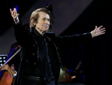 Raphael sorprendió interpretando «Gracias a la vida» de Violeta Parra