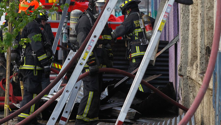 Hombre resultó herido de gravedad en ambas piernas por explosión en Estación Central