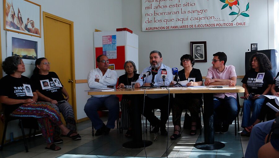 Familiares de Ejecutados Políticos atribuyeron burlas en embajada venezolana a la UDI