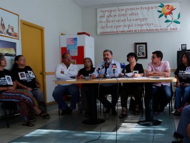 Familiares de Ejecutados Políticos atribuyeron burlas en embajada venezolana a la UDI