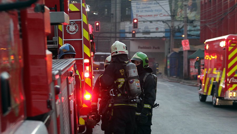 Mujer falleció tras ser atropellada por carro de Bomberos que acudía a emergencia