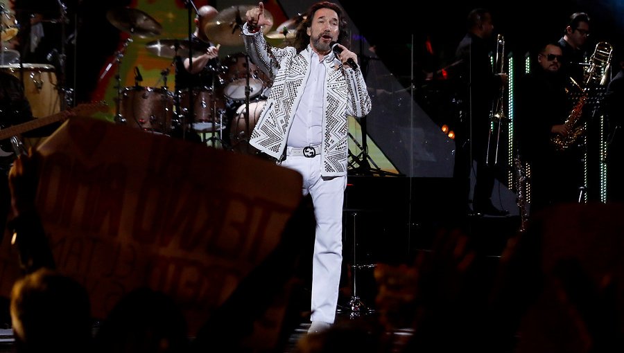 Video: Error de Marco Antonio Solis generó ola de memes en redes sociales