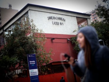 Final feliz: Joven transgénero podrá seguir sus estudios en el Liceo 1 de Santiago