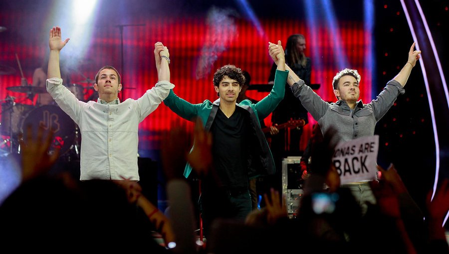 Jonas Brothers regresan a la música después de seis años