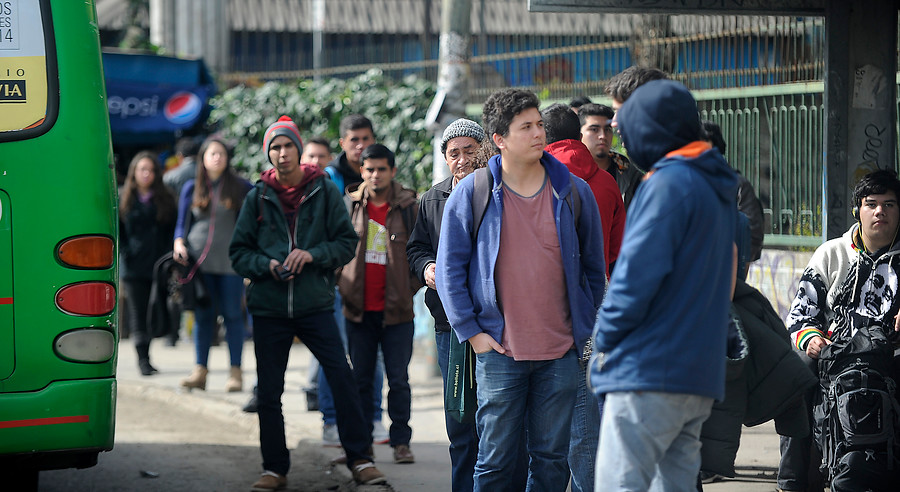 'Superlunes' en Valparaíso: Seremi de Transportes llamó a "salir 5, 10 o 15 minutos con antelación"