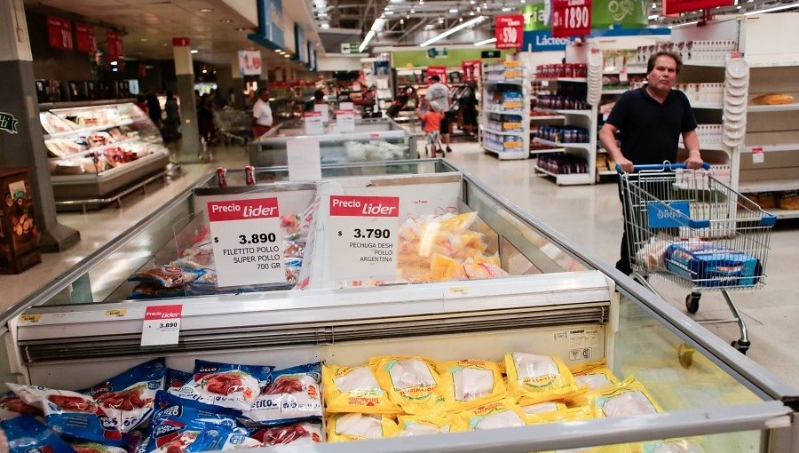 Cencosud, SMU y Walmart rechazan fallo por "Colusión del pollo" e irán a la Corte Suprema