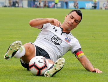 Esteban Paredes quedó descartado del partido de Colo-Colo ante Curicó