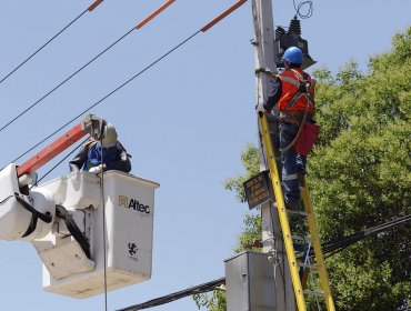 Presentan proyectos para que empresas asuman costos de medidores inteligentes