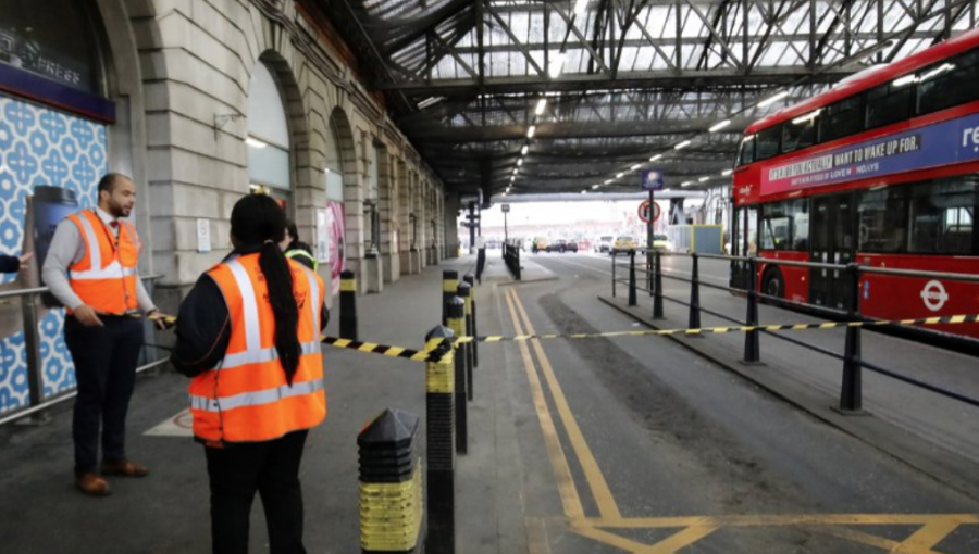 Policía de Londres encuentra explosivos en dos aeropuertos y una estación de tren