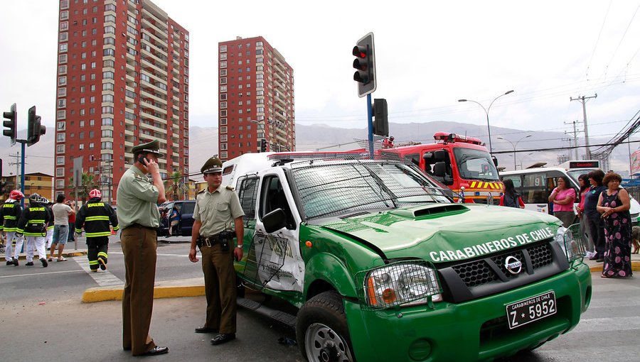 Más de $2 millones deberá pagar el fisco a conductor chocado por patrulla de Carabineros