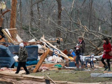 23 víctimas fatales ha dejado una decena de tornados en Alabama, Estados Unidos