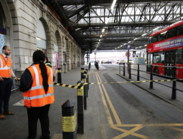 Policía de Londres encuentra explosivos en dos aeropuertos y una estación de tren