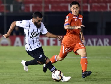 La UC pagó caro sus errores y fue aplastada en su debut por la Libertadores