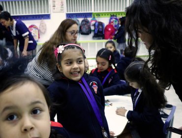 Histórico: 30 niñas iniciaron su etapa escolar en el liceo Lastarria de Providencia