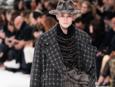 Penélope Cruz encabezó primer desfile de Chanel tras muerte de Karl Lagerfeld