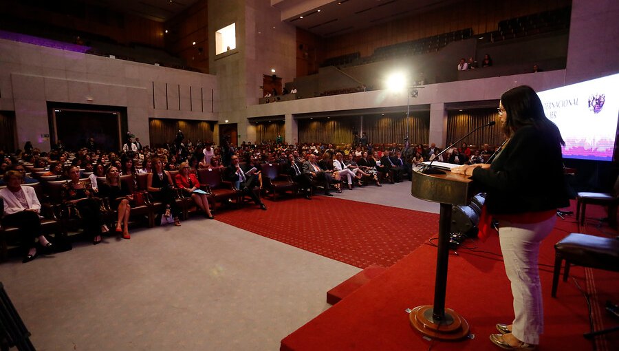 Congreso conmemoró en conjunto el Día Internacional de la Mujer
