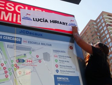 Fotos: Transeúntes recibieron con insultos el rebautizo de estación de Metro como "Lucía Hiriart"