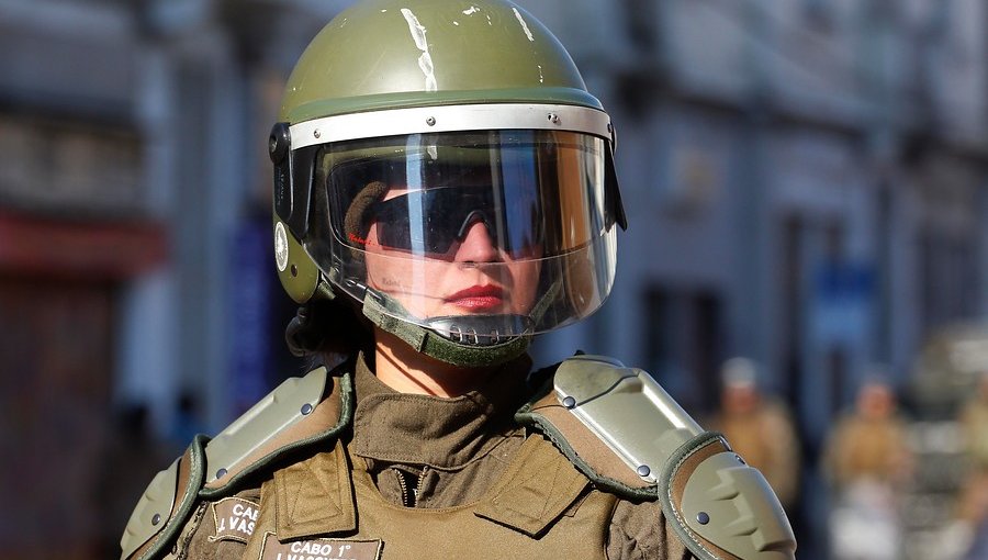 Por primera vez, mujer carabinero estará a cargo de seguridad en marcha del 8M