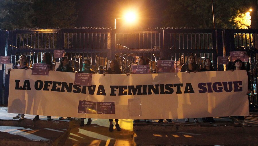 Con toma, barricadas y manifestaciones comenzaron actos conmemorativos por el Día de la Mujer