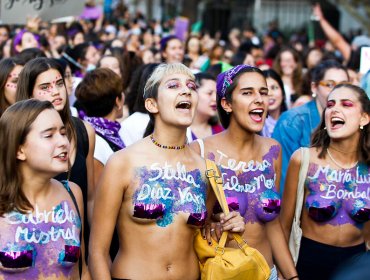 150 mil personas se movilizaron en Santiago en conmemoración al Día de la Mujer