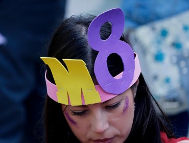 Con incidentes menores finalizó segunda marcha feminista del día en Valparaíso