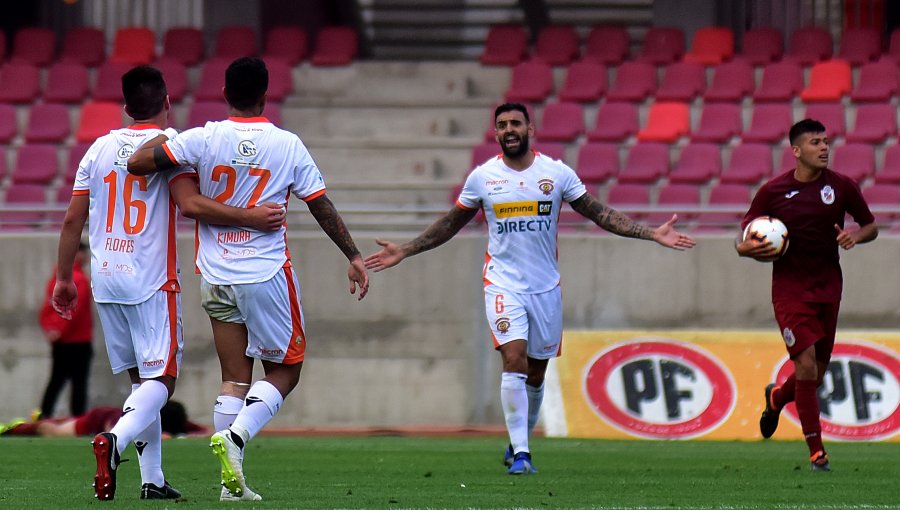 Cobreloa sufrió ante La Serena pero terminó ganando su primer partido en la B