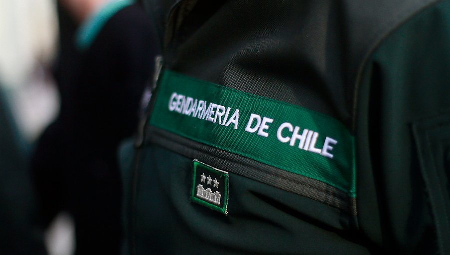 Roban armamento desde centro de Gendarmería en la comuna de Recoleta